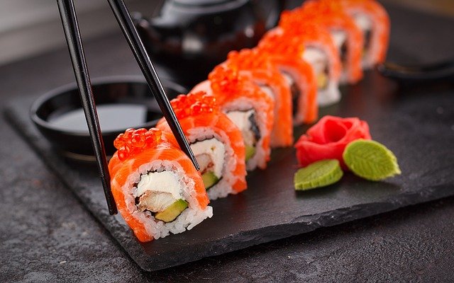 Kuchnia japońska - jak zrobić domowe sushi?