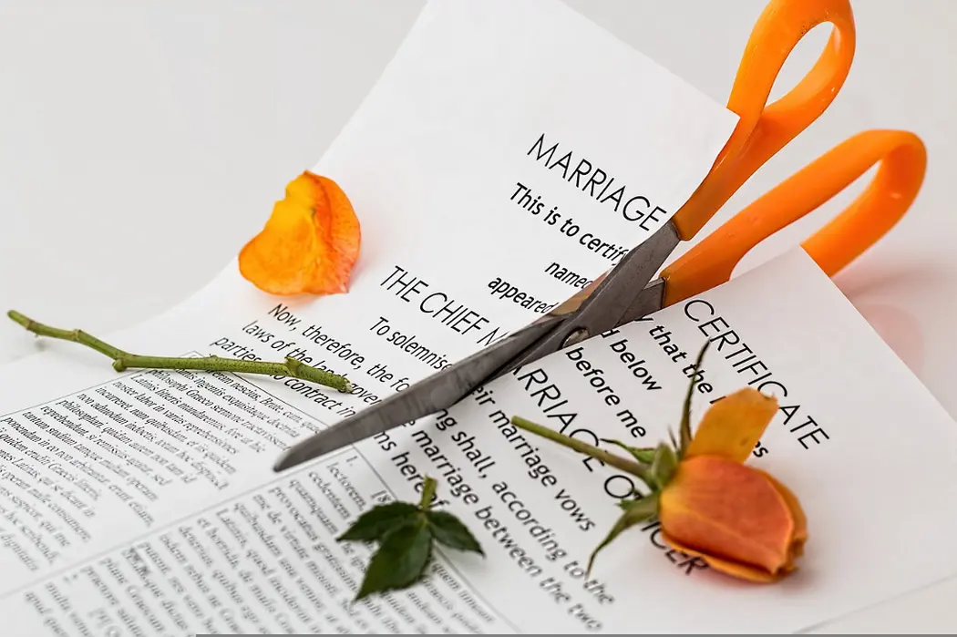 Podział majątku po rozwodzie - do jakiego specjalisty się udać?
