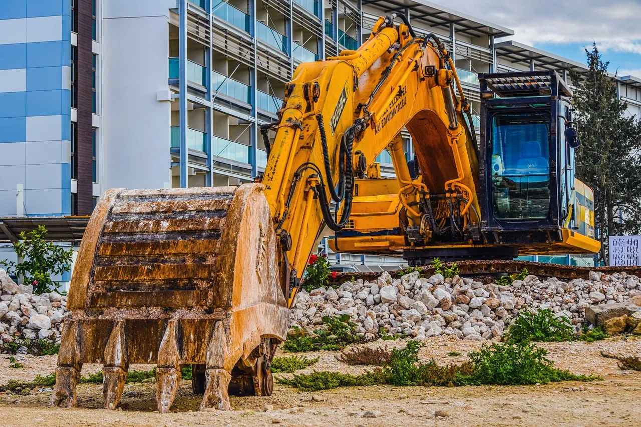 Do czego służą rozdzielacze hydrauliczne w maszynach?