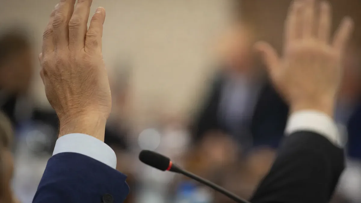 Ponad dwie godziny pytań do burmistrza. W Milanówku będzie kolejne spotkanie