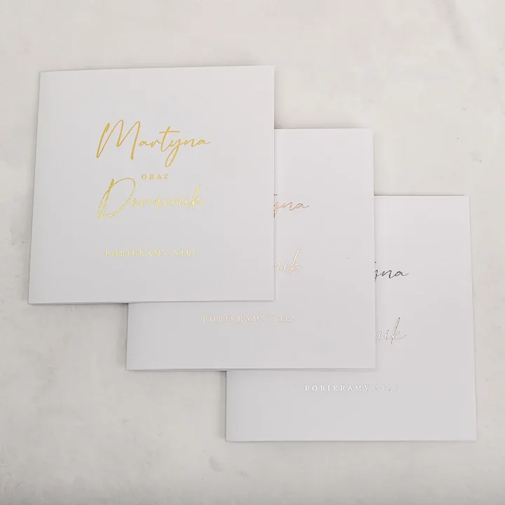 Proste i efektowne zaproszenia ślubne pasują doskonale do minimalistycznych przyjęć