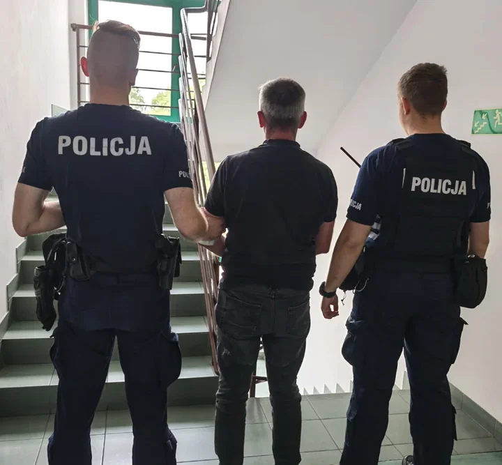 Maczeta i kij baseballowy po ataku na 20-latka. Dwaj mężczyźni z zarzutami