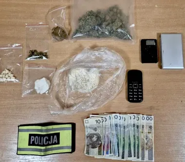 Miał przy sobie marihuanę, w domu policja znalazła cały narkotykowy magazyn