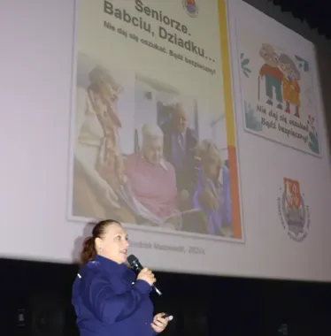 Grodziscy seniorzy usłyszeli, jak oszuści podają się za rodzinę i bank